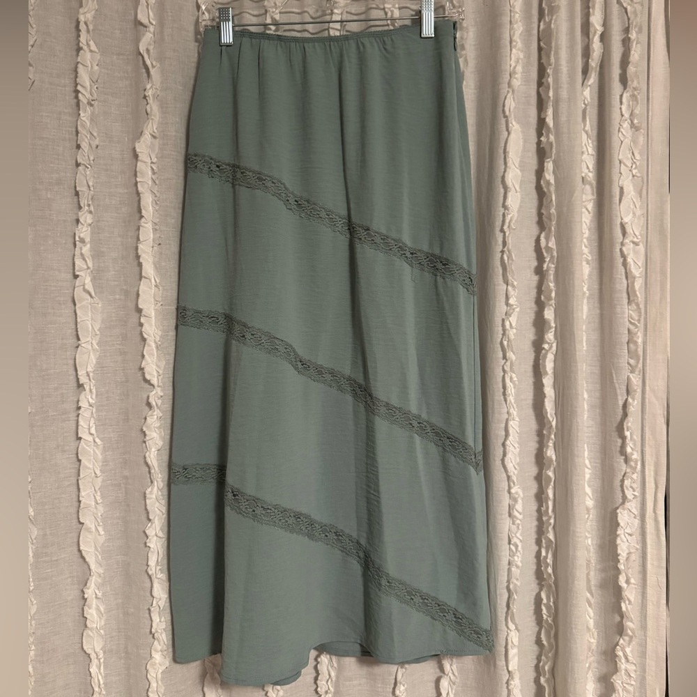 Midi skirt never worn